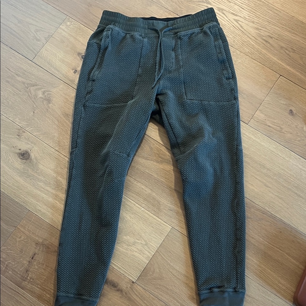Green lululemon men’s joggers